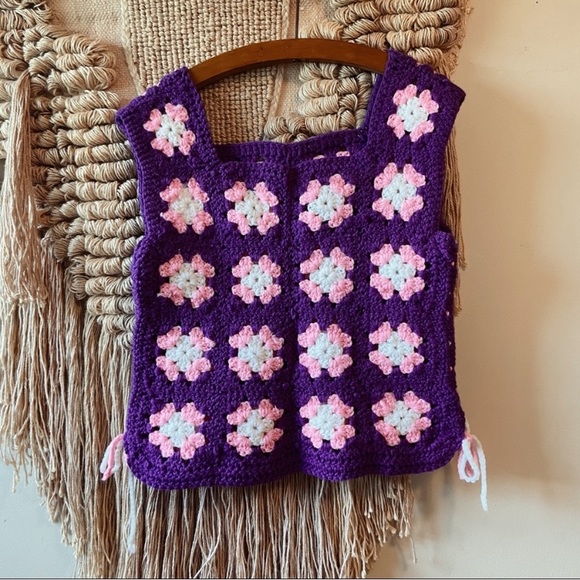 Vintage Tops - Vintage 70’s handmade knitted tank top